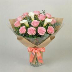 12 Bali Pink Roses With 3 Calla Lilies